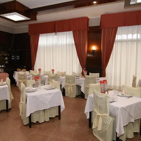 Hotel Ristorante Vittoria Santhia